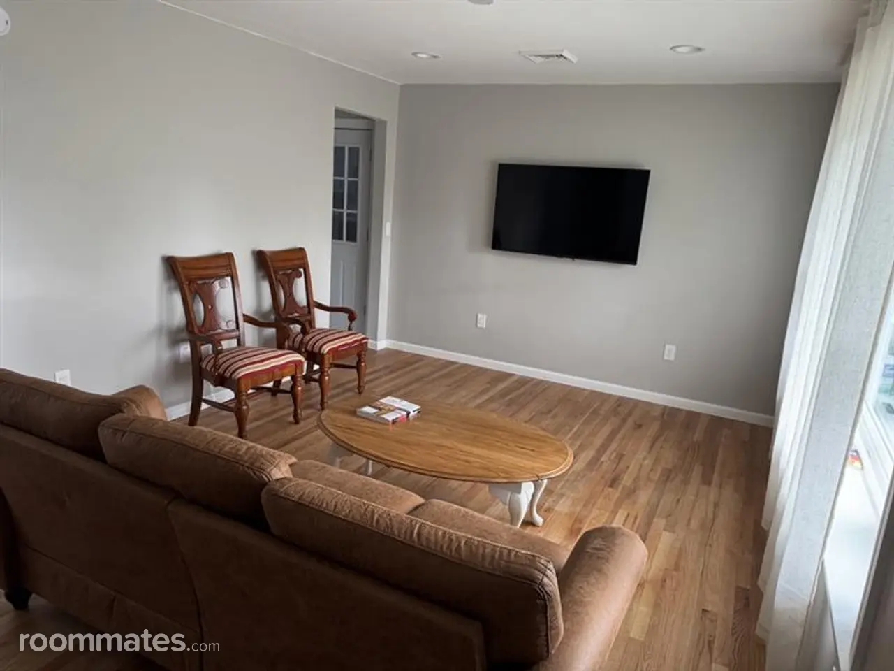 Profile photo 3 of 6