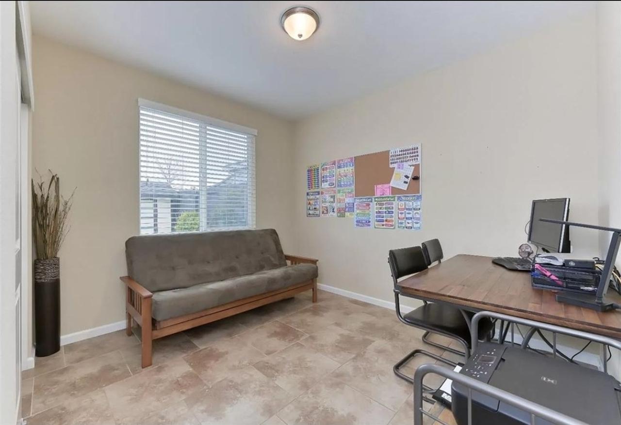 Profile photo 4 of 5