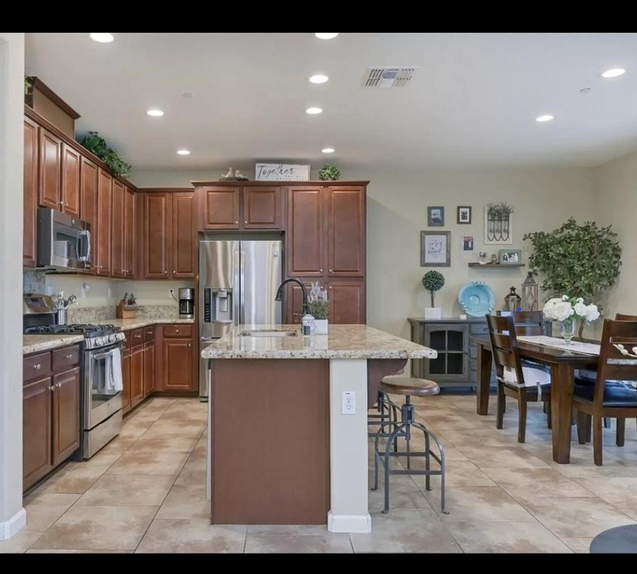 Profile photo 2 of 5