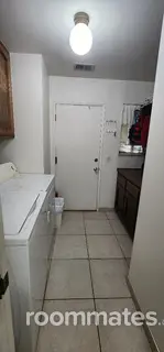 Room for rent in Bakersfield, CA $900, house