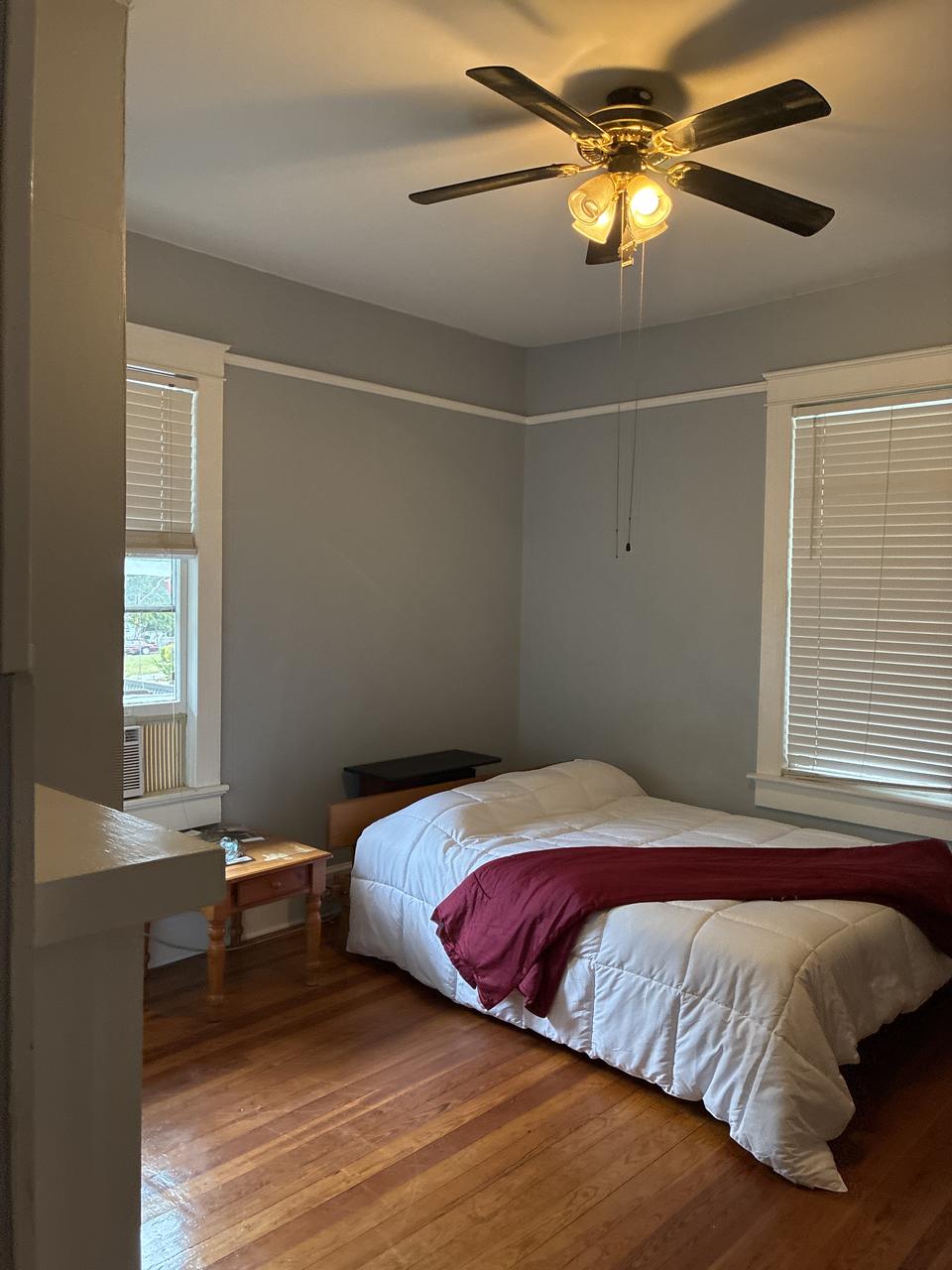 Profile photo 3 of 9