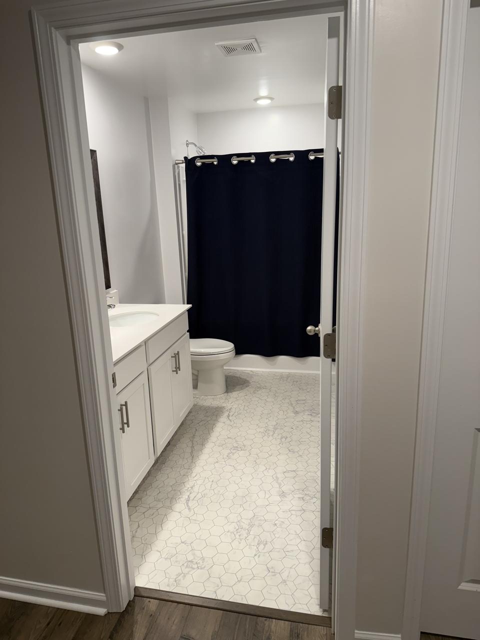 Profile photo 4 of 11