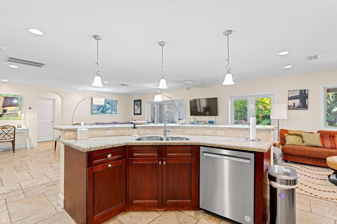 Profile photo 5 of 9