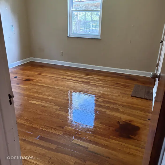 Room for rent in Colerain Township, OH $450, house