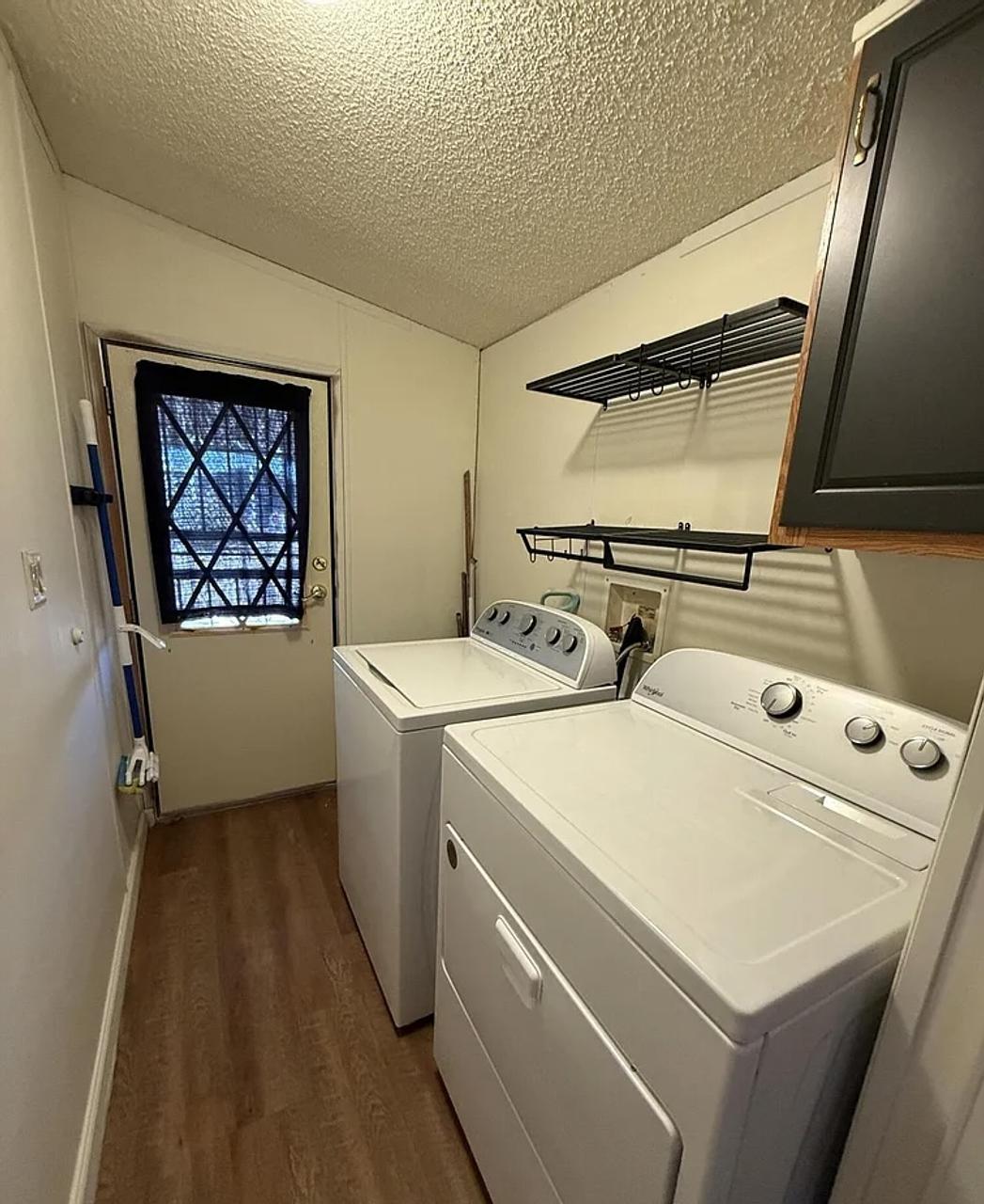 Profile photo 3 of 10