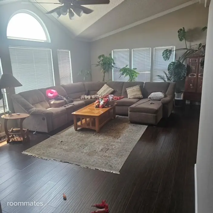 Room for rent in San Marcos, CA $1400, house