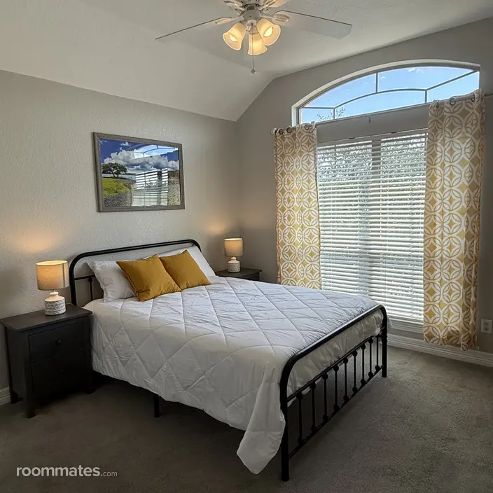 Room for rent in San Antonio, TX $800, House