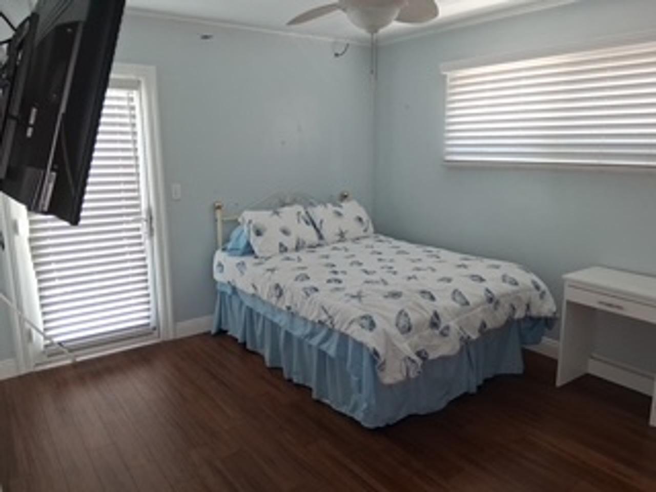 Profile photo 5 of 10