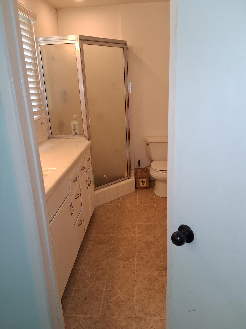 Profile photo 9 of 10