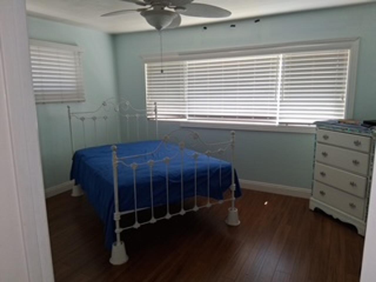 Profile photo 1 of 10