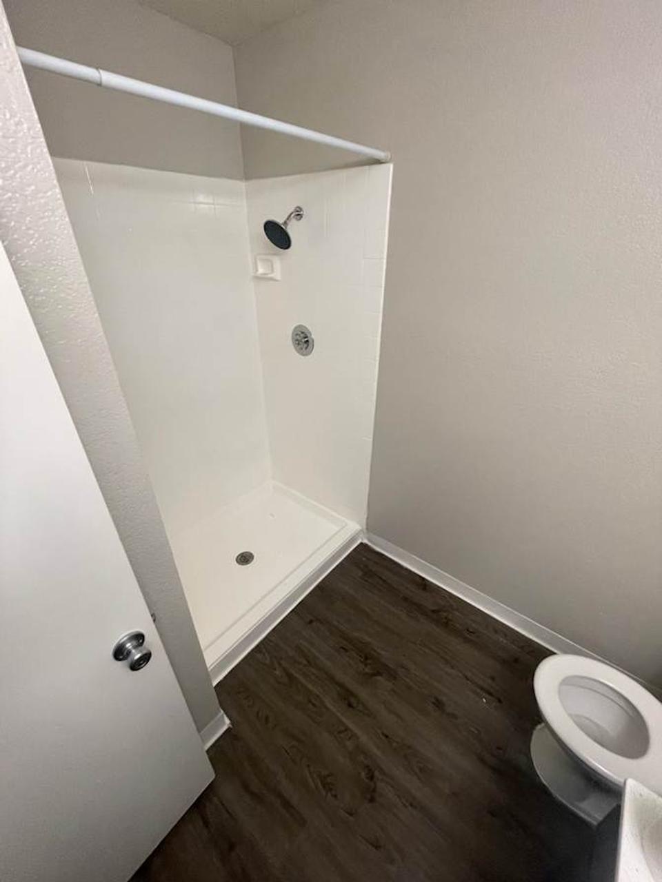 Profile photo 10 of 10