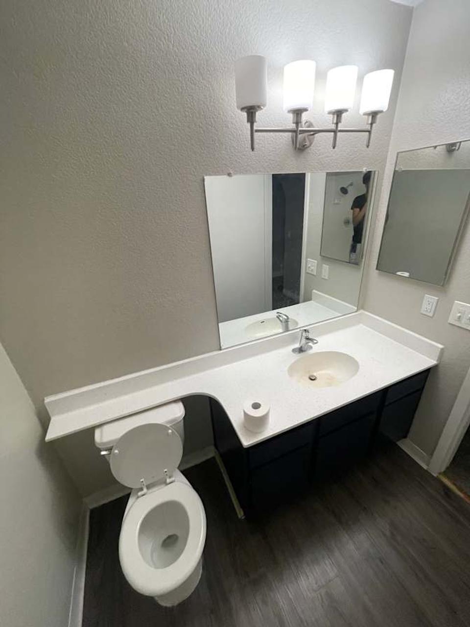 Profile photo 1 of 10