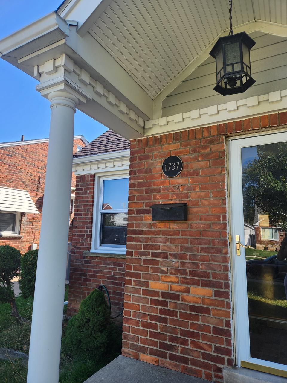 Profile photo 1 of 2