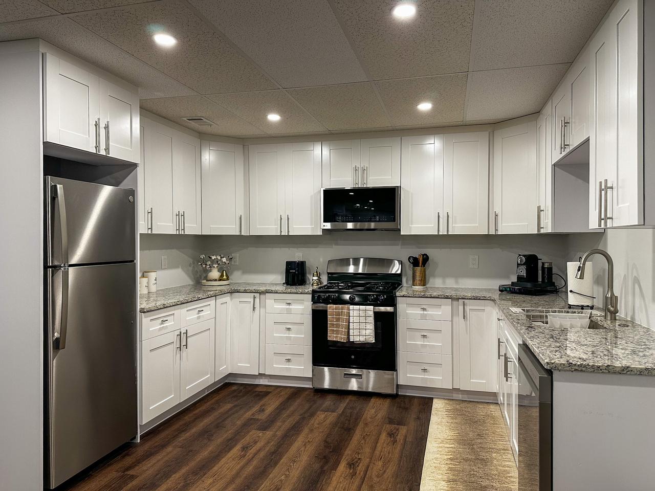 Profile photo 7 of 11