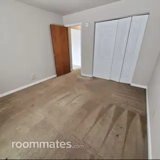 Room for rent in Belleville, IL $500, house