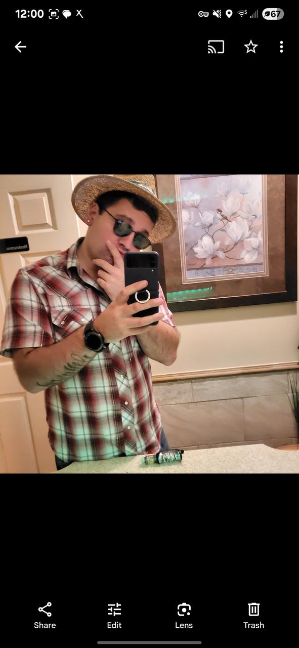 Profile photo 8 of 8