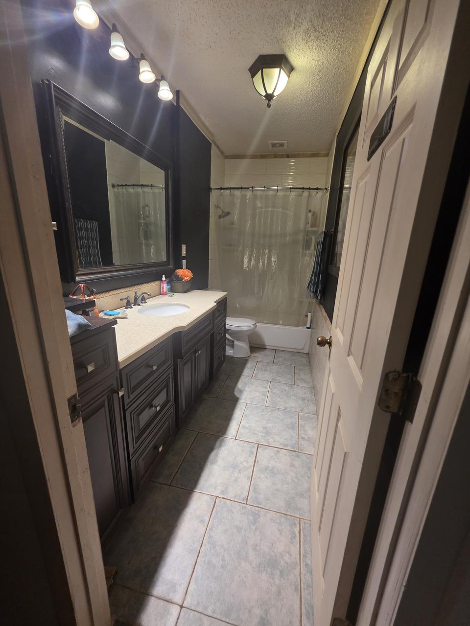 Profile photo 3 of 8