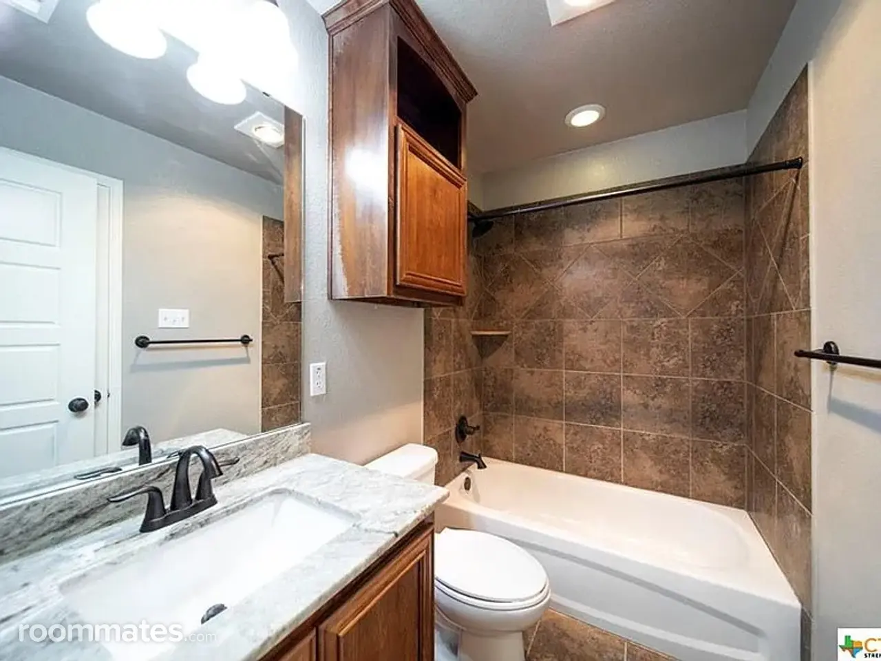 Profile photo 1 of 7