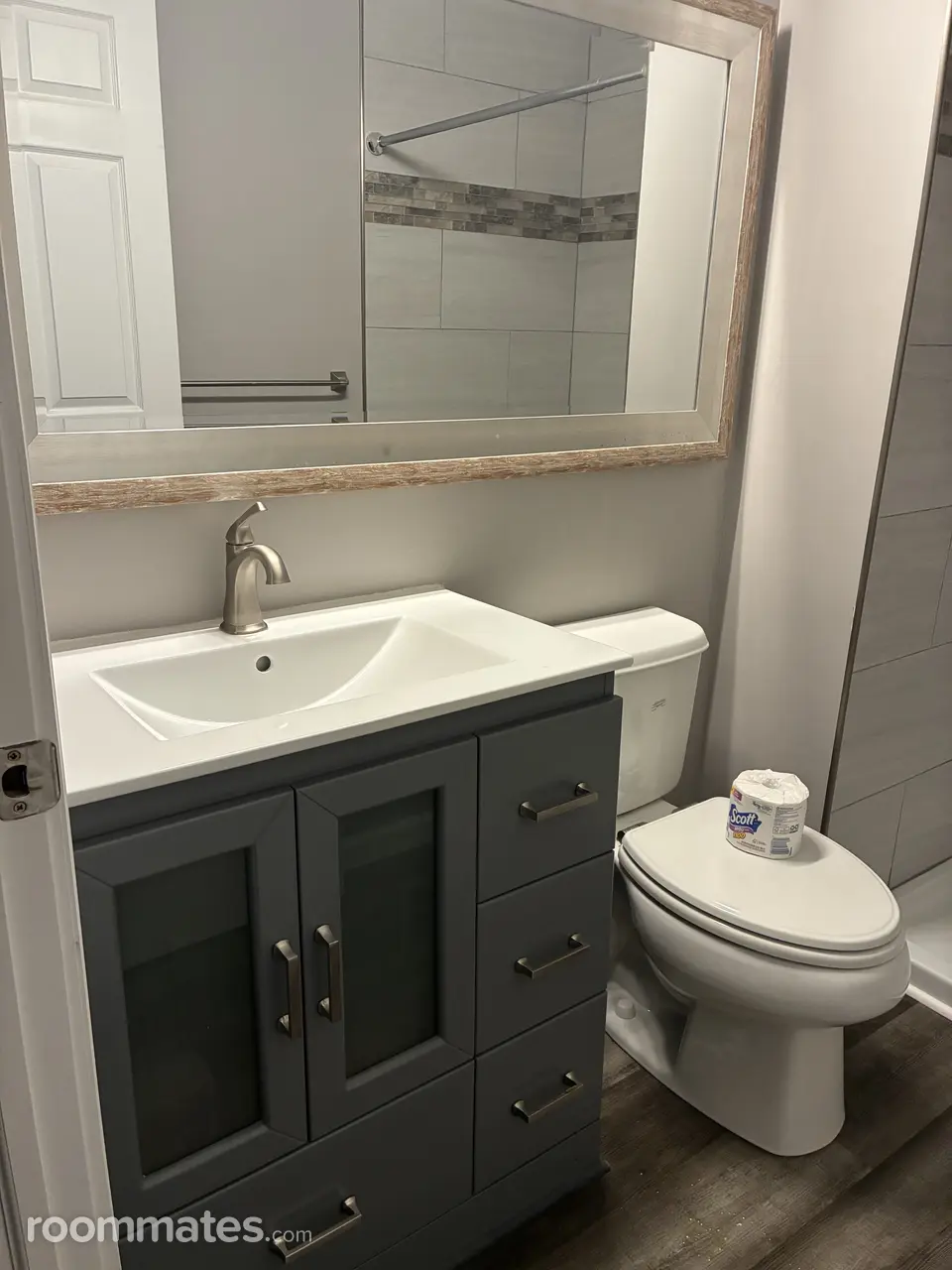 Profile photo 7 of 10