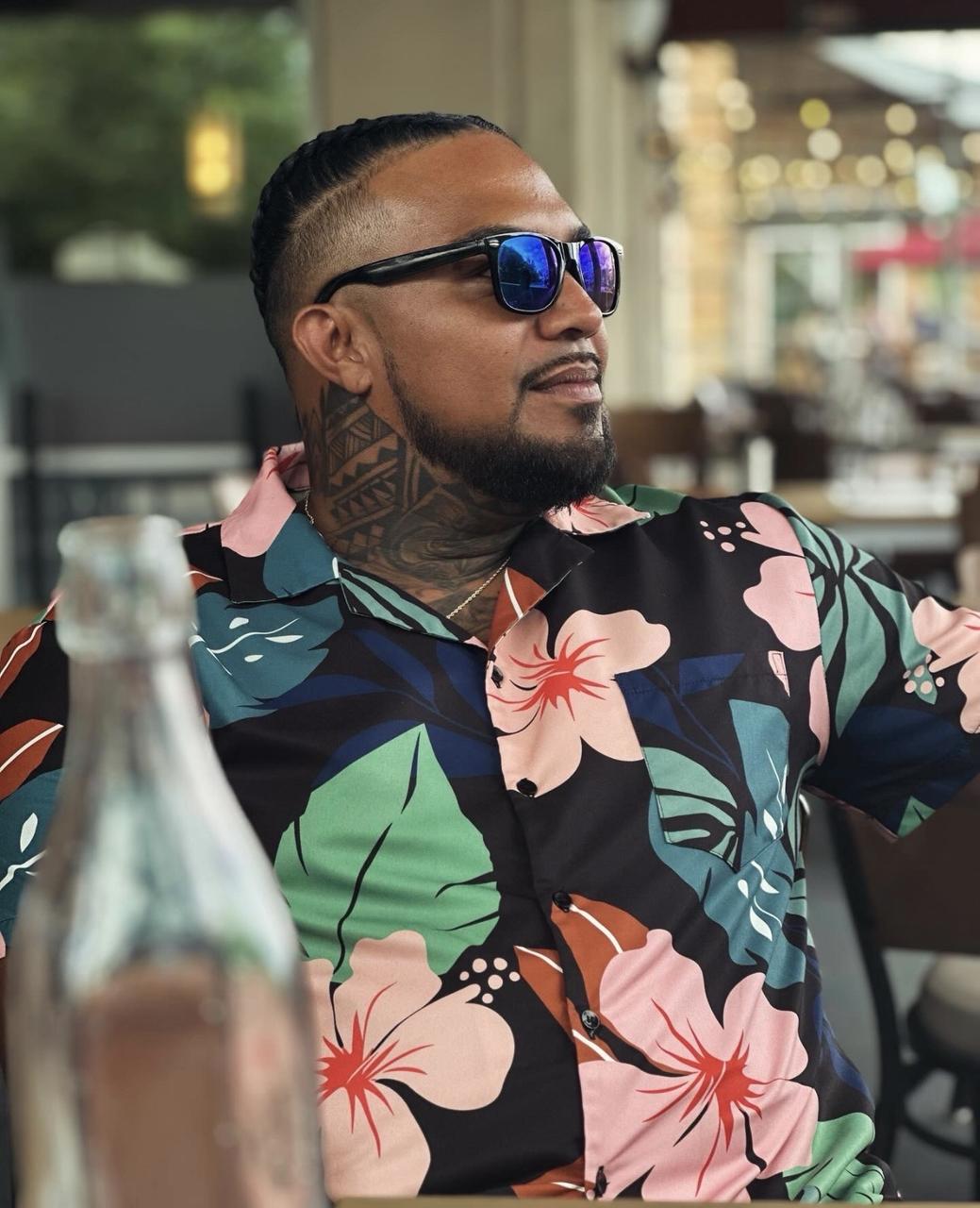 Profile photo 10 of 10