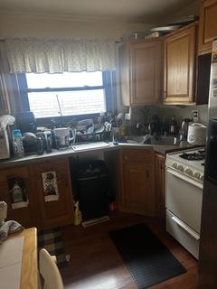 Room for rent in Chicago, IL $800, house
