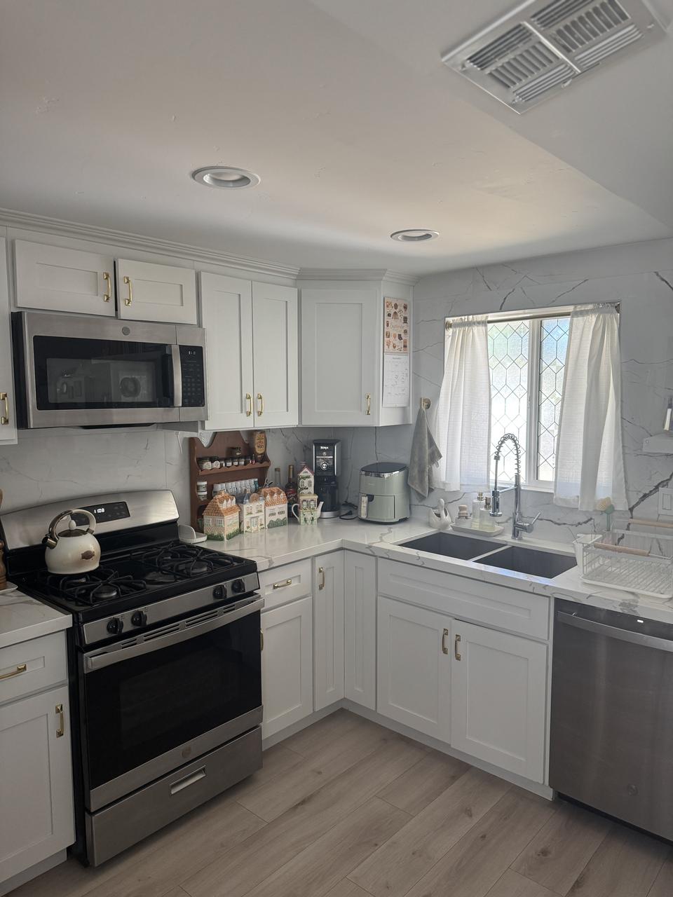 Profile photo 4 of 9