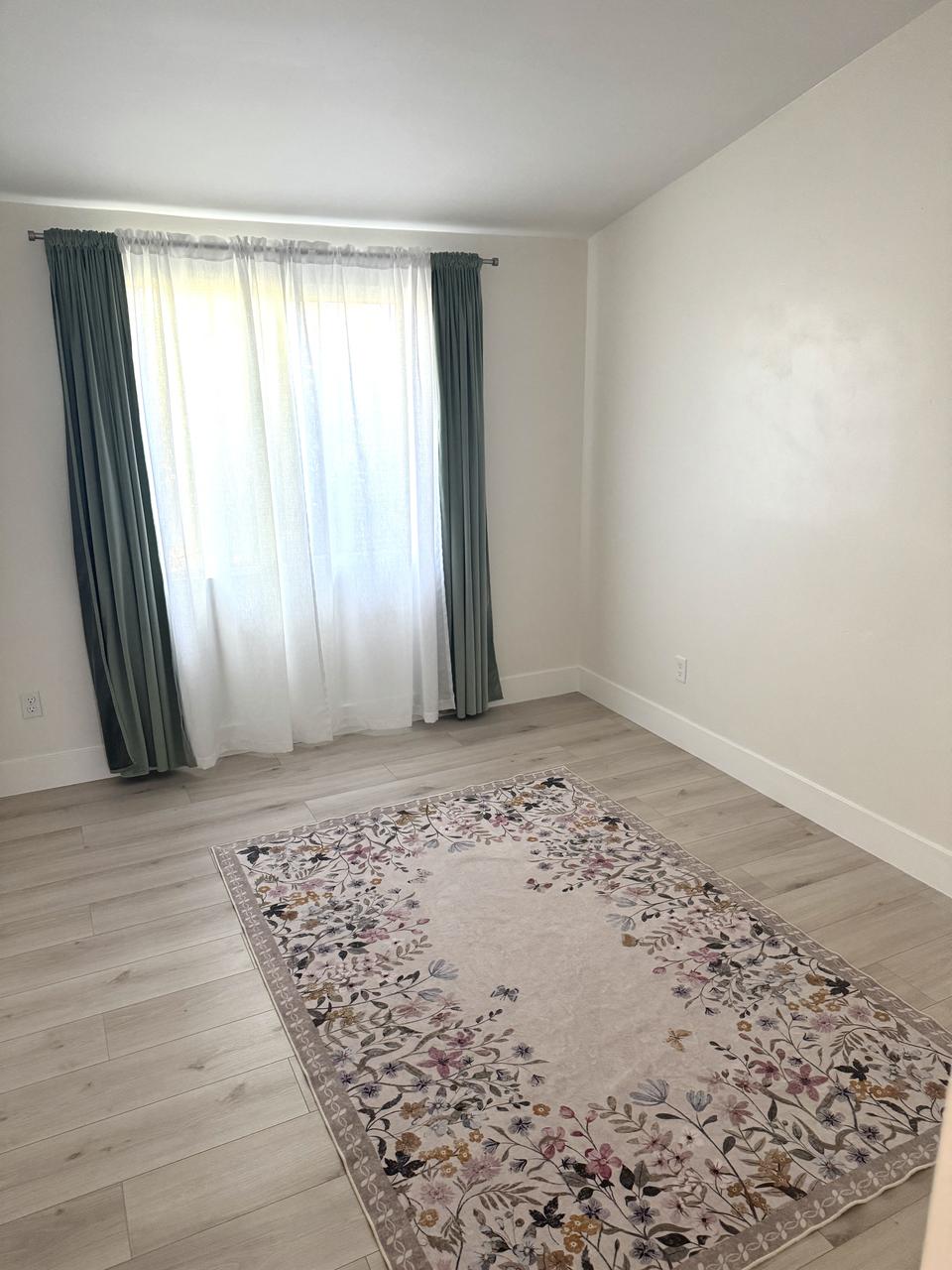 Profile photo 3 of 9