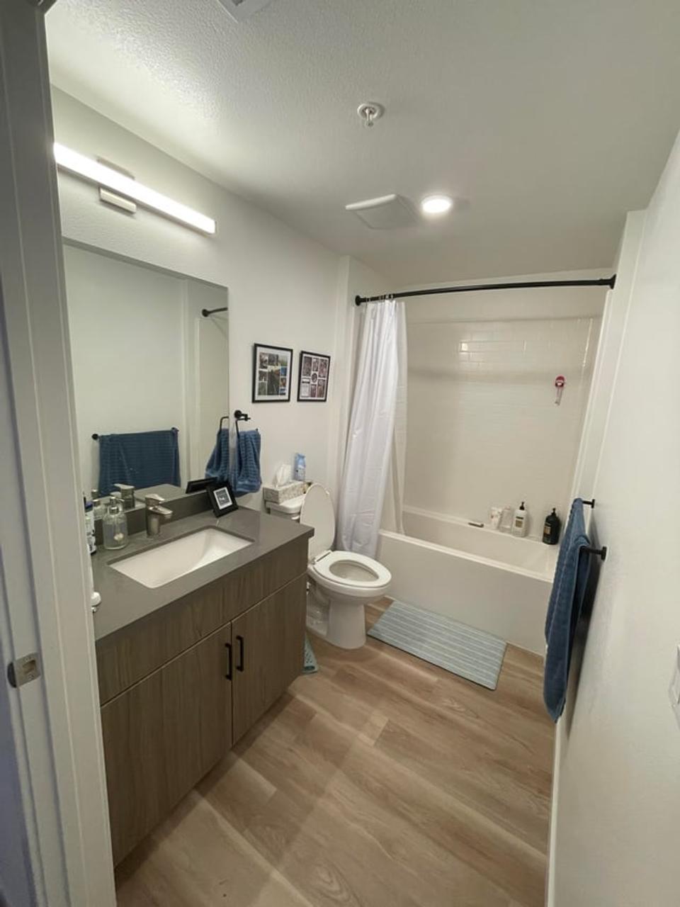 Profile photo 3 of 6