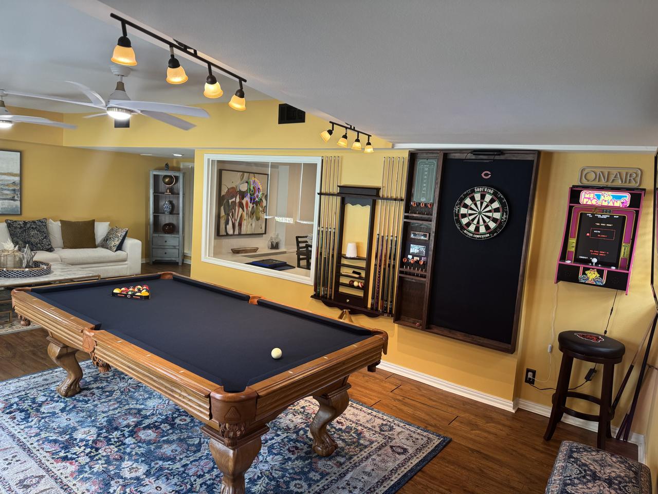 Profile photo 2 of 13