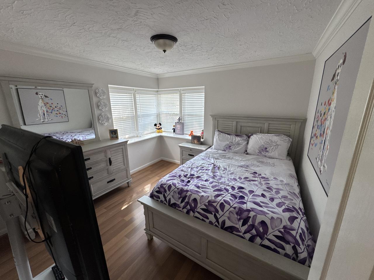 Profile photo 8 of 13