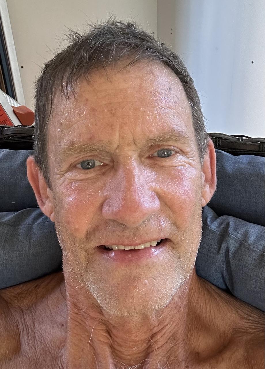 Profile photo 9 of 10