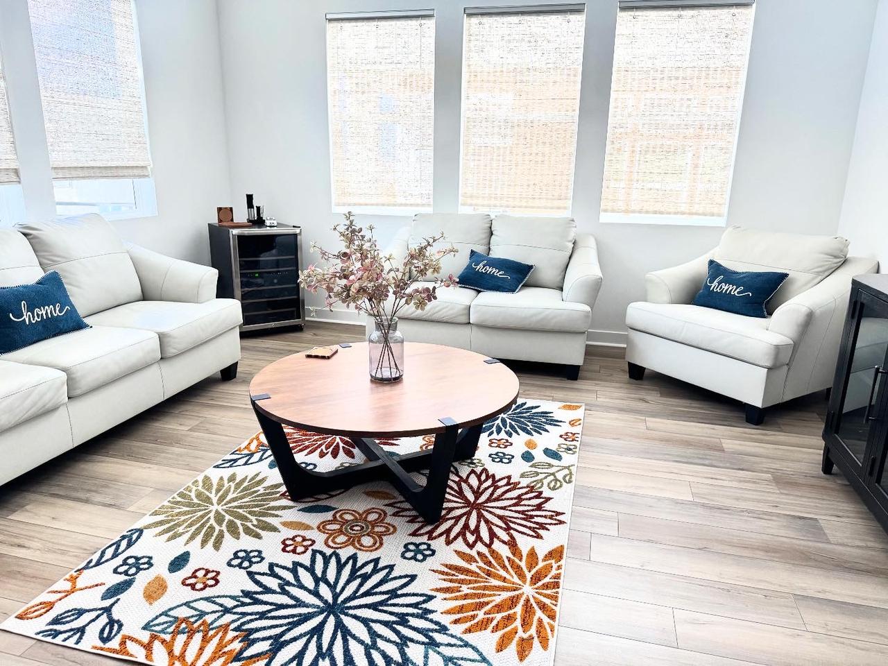 Profile photo 2 of 11