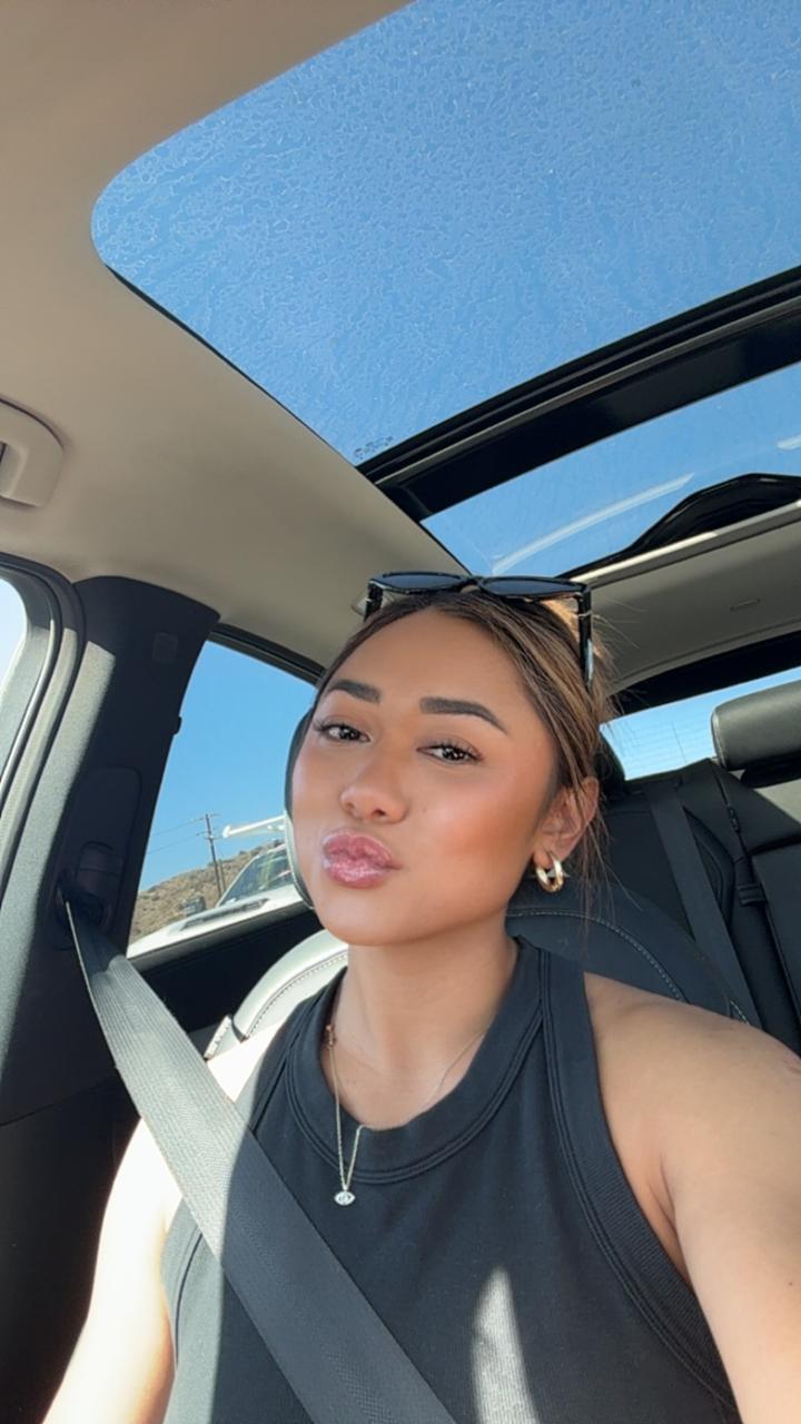 Profile photo 8 of 8