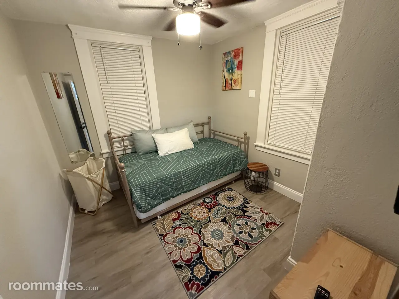 Profile photo 3 of 7