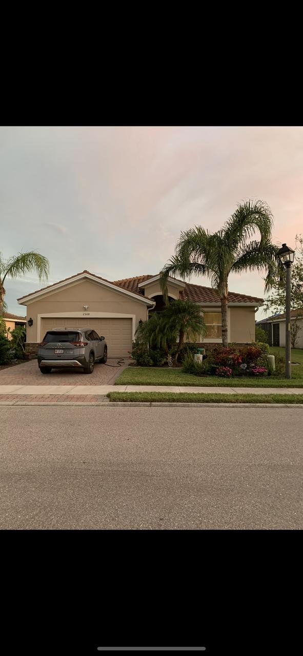 Profile photo 18 of 18