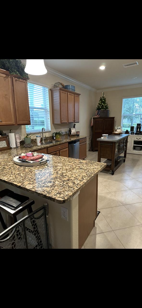 Profile photo 5 of 18