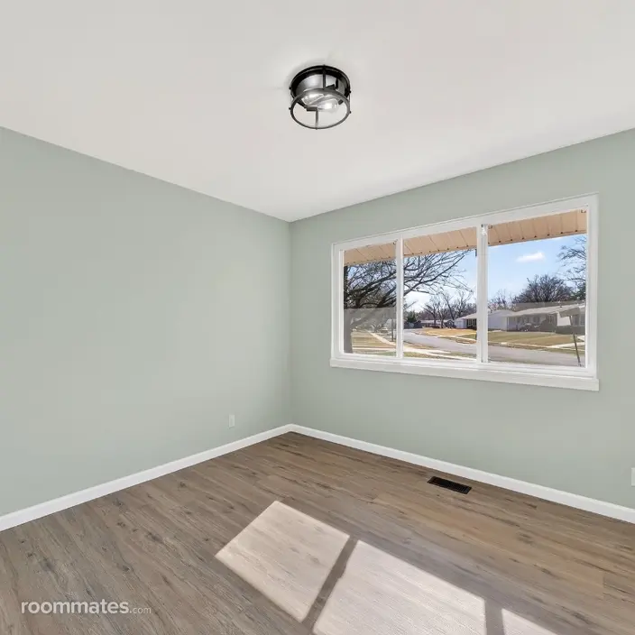 Room for rent in Florissant, MO $900, house