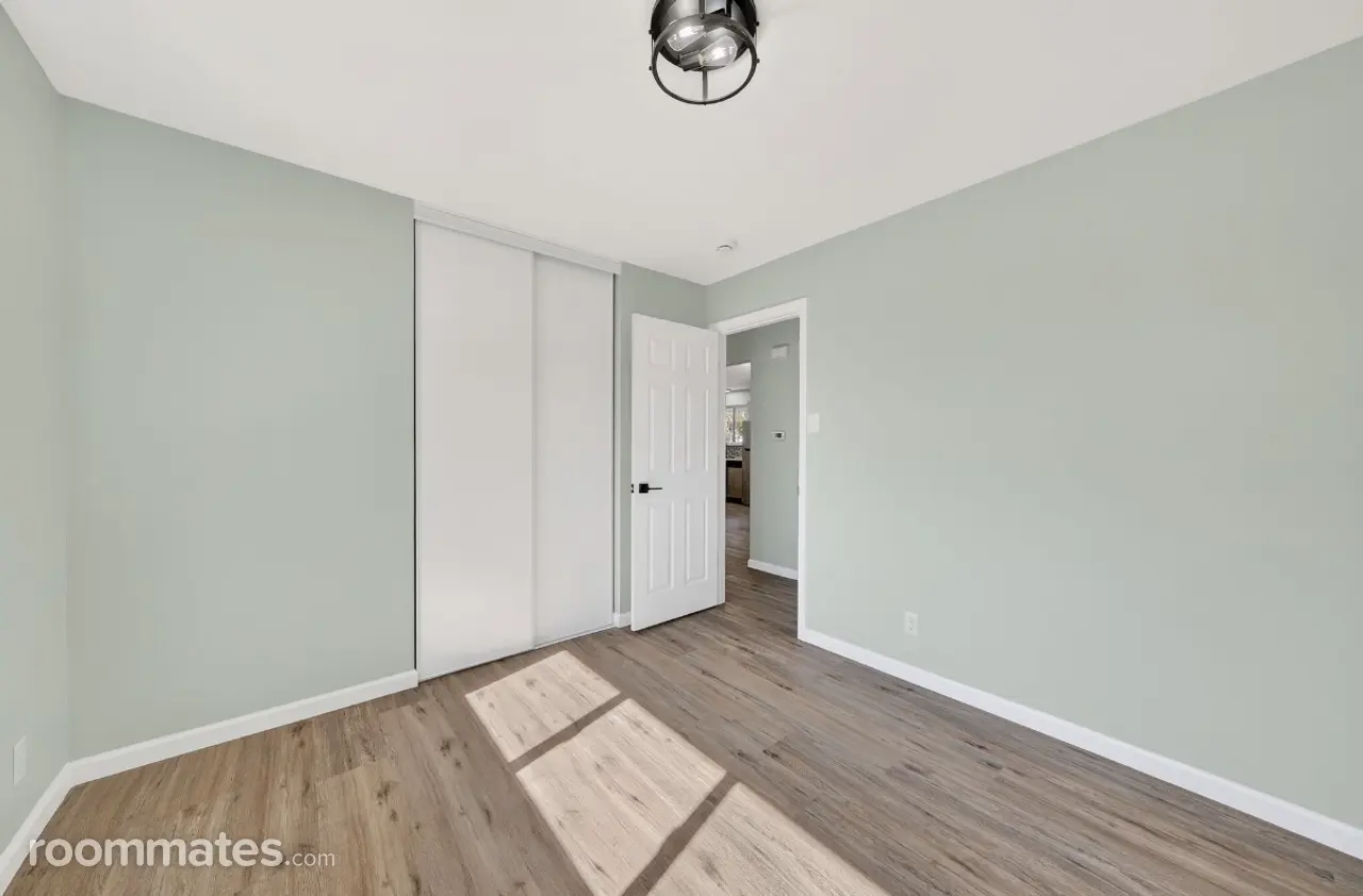 Profile photo 2 of 5