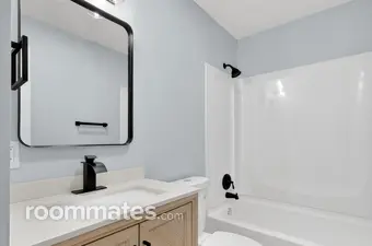 Room for rent in Florissant, MO $600, house