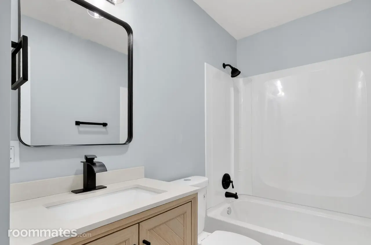 Profile photo 3 of 5