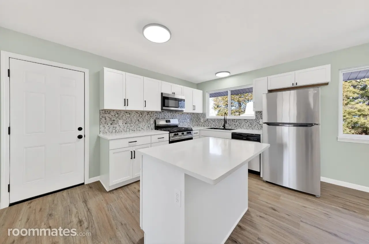 Profile photo 4 of 5