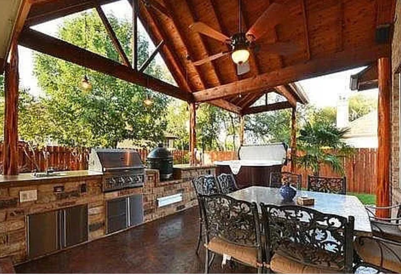 Profile photo 6 of 9