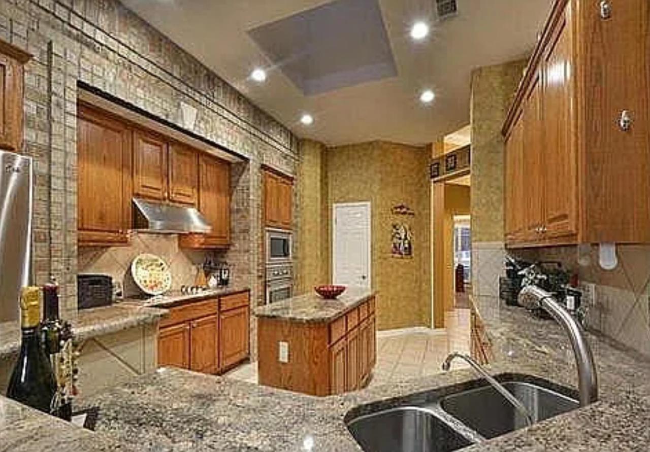 Profile photo 5 of 9