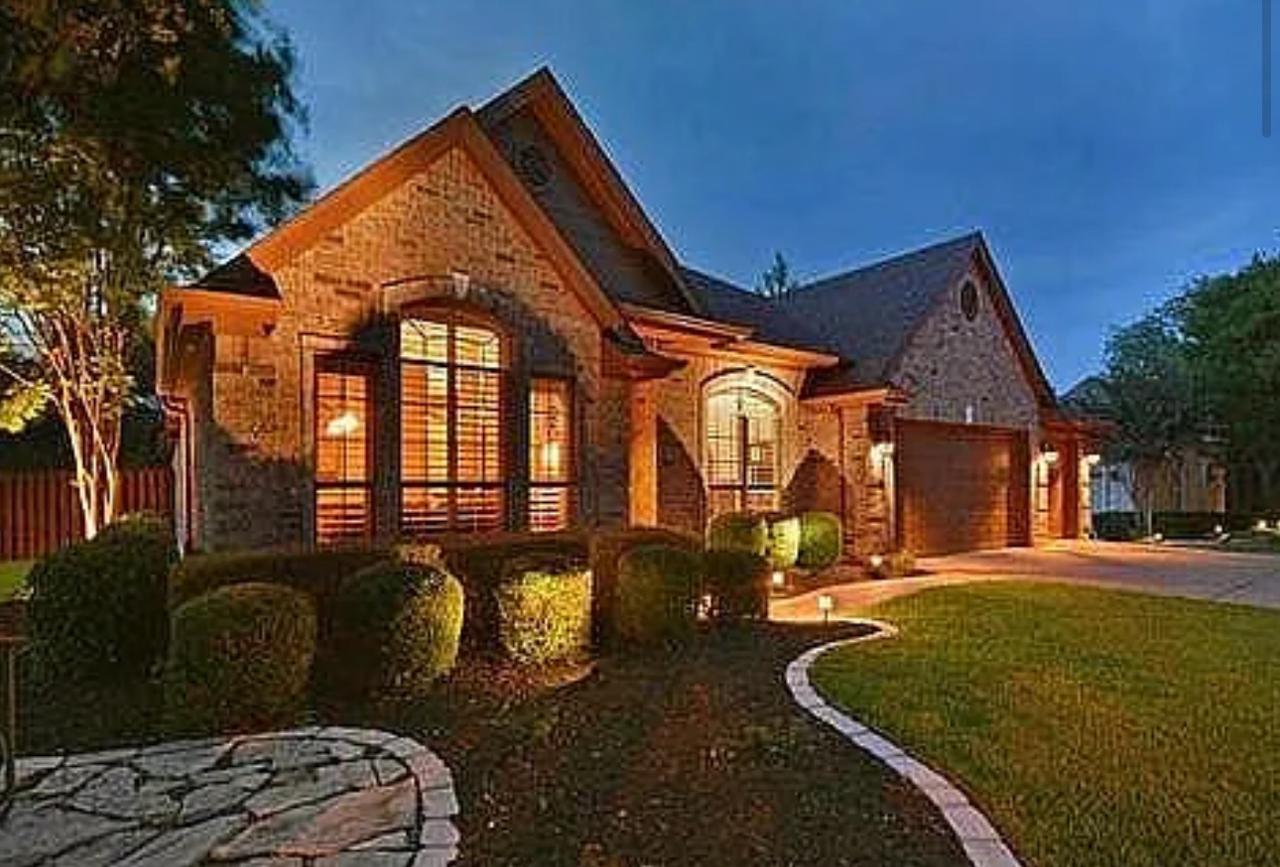 Profile photo 3 of 9