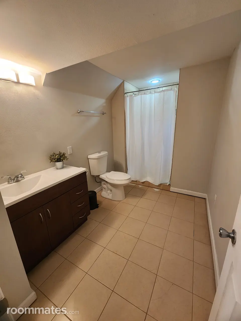 Profile photo 3 of 7