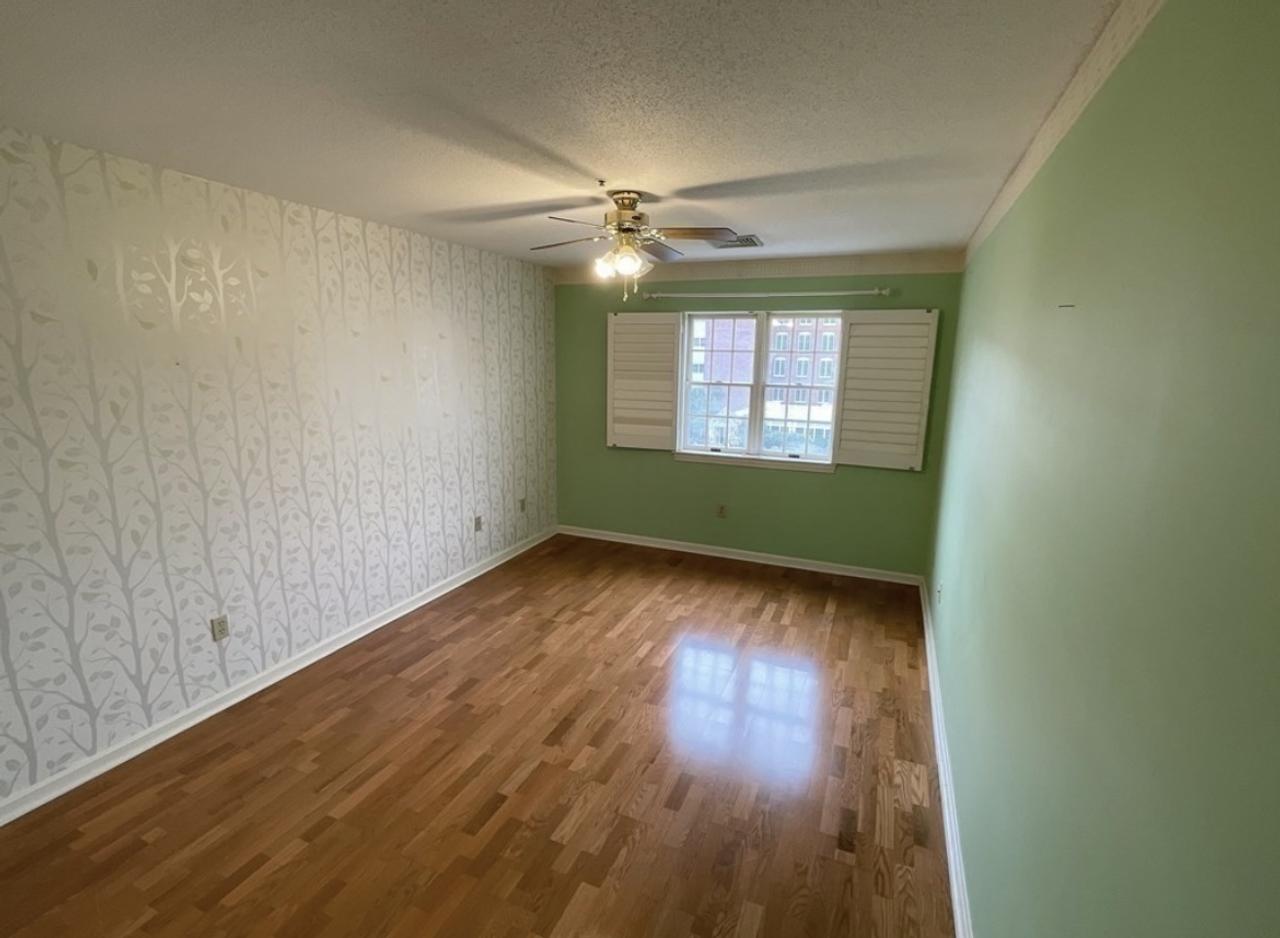 Profile photo 6 of 6