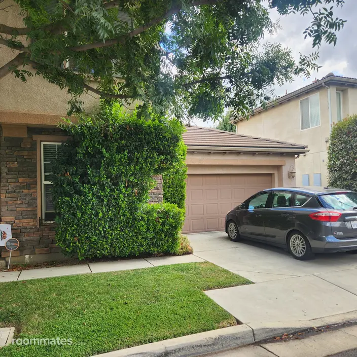 Room for rent in Visalia, CA $850, house
