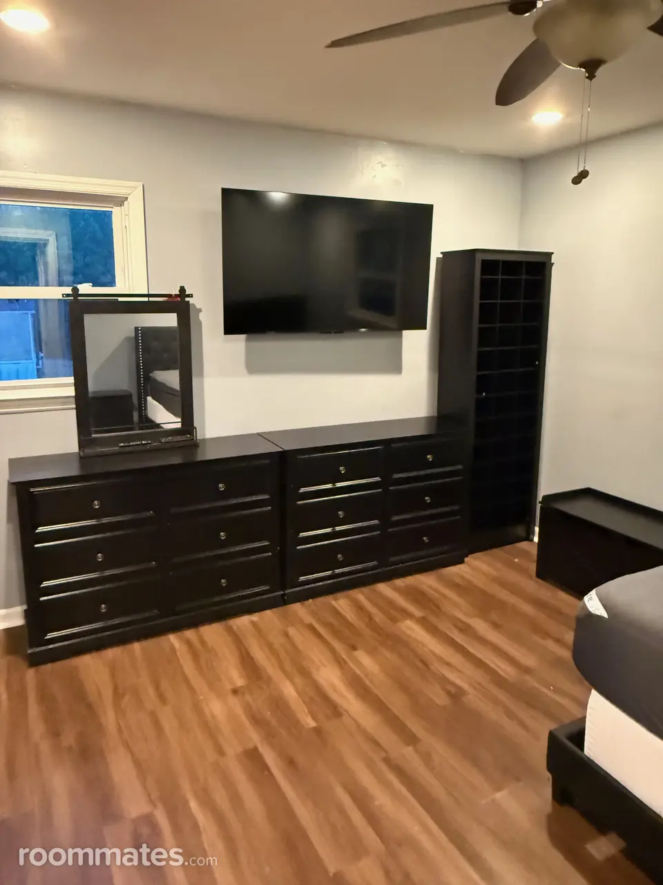 Profile photo 3 of 12