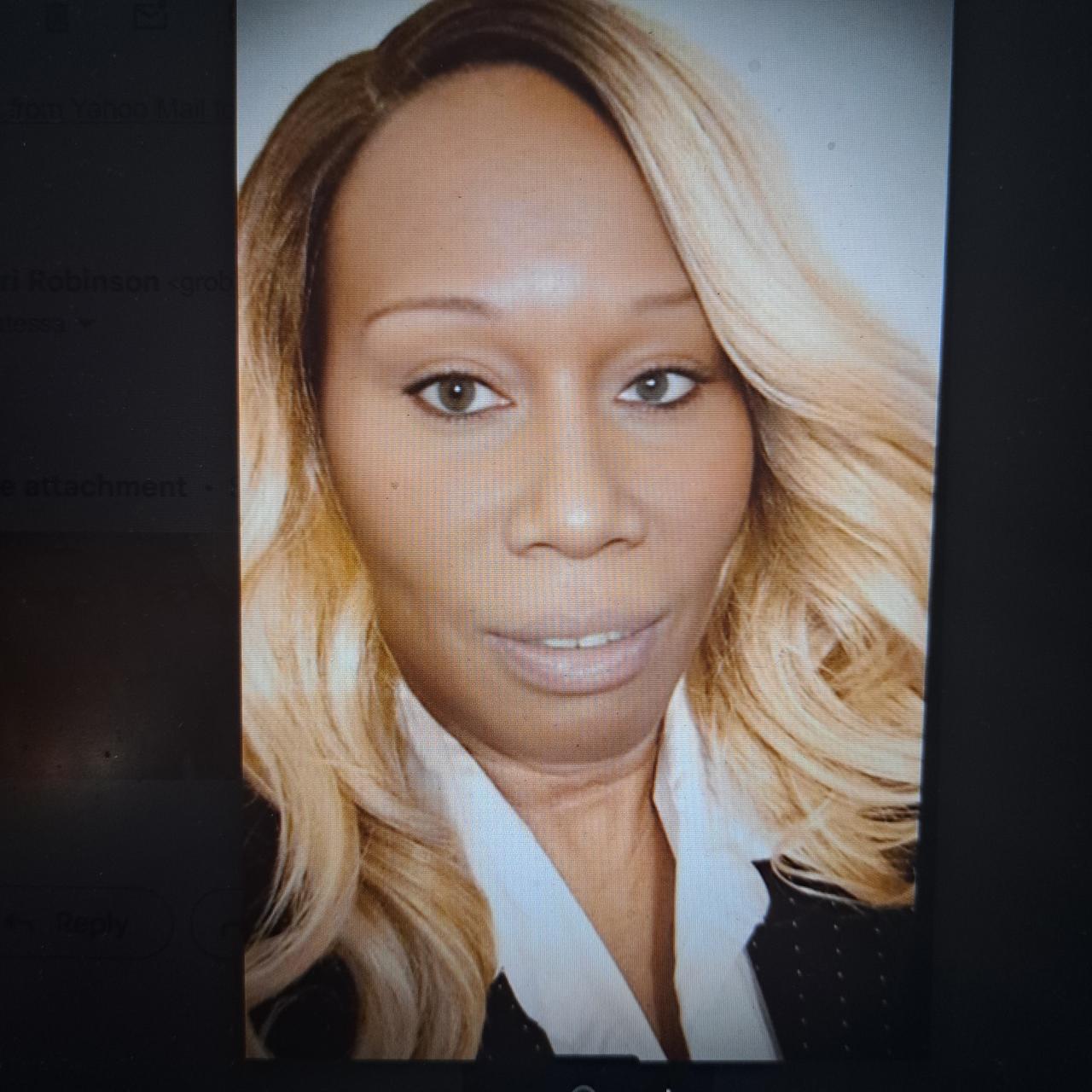 Profile photo 8 of 8