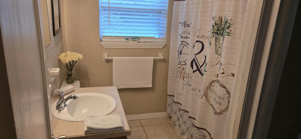 Profile photo 6 of 13